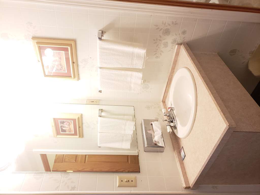 Western Motel Hardin Room photo