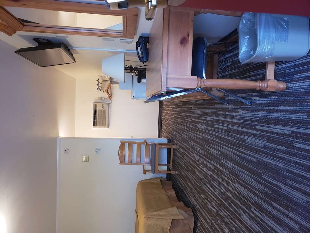 Western Motel Hardin Room photo